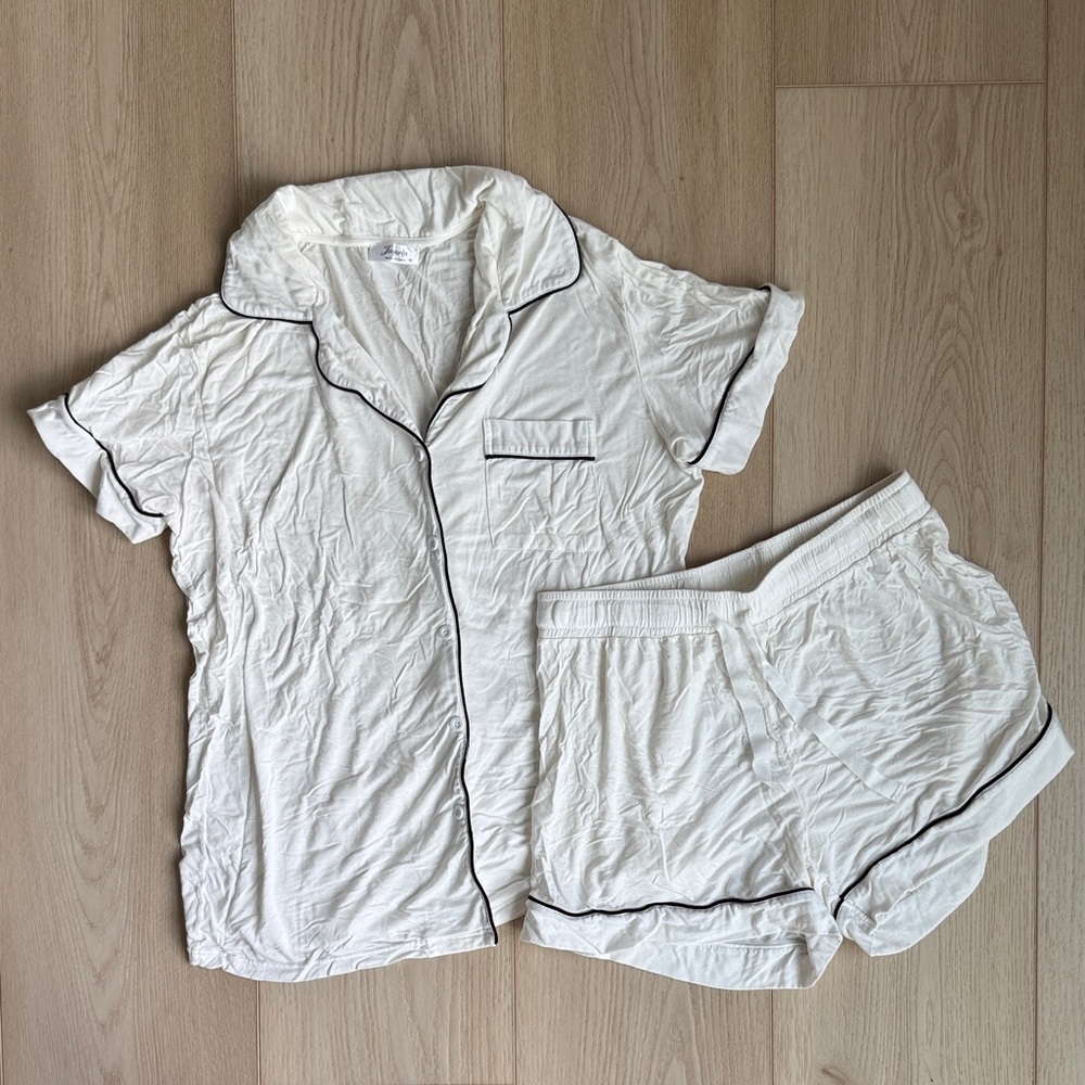 Joyaria White Women's Pajama Set